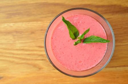 Bogyófélékből készült smoothie